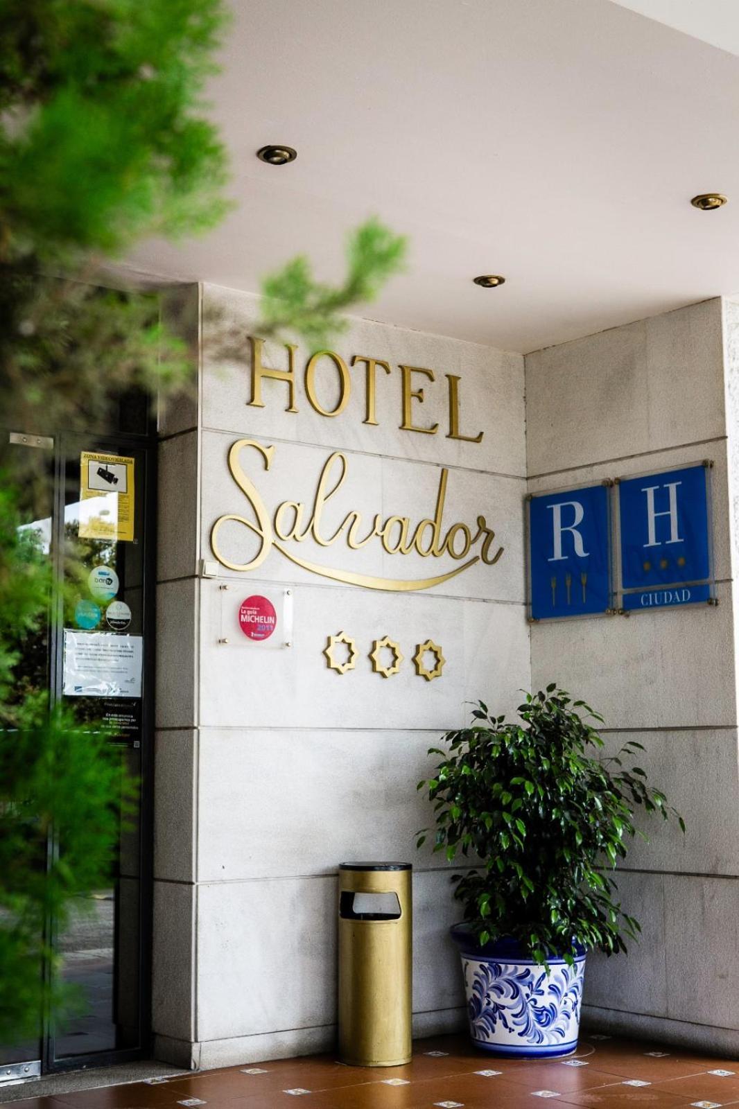 Hotel Salvador Bailén Exterior foto